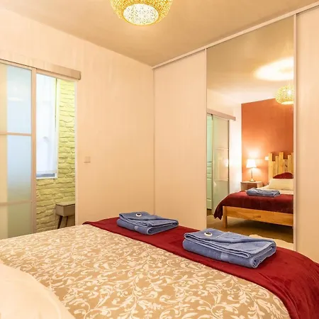 Apartment Standing - Coeur Petit Bayonne - Parking Reserve